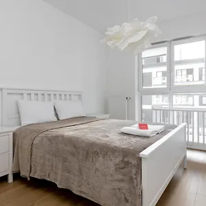 https://rozogi-sunny-apartment.warsawhotelspoland.com