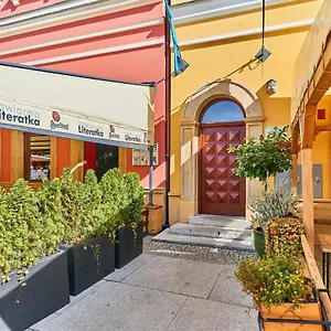 https://market-square-apartment-old-town-wroclaw-by-renters.hotelswroclaw.com
